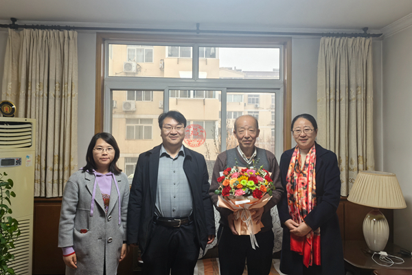 新澳门六合彩内部资料
领导慰问曹社会老师.jpg