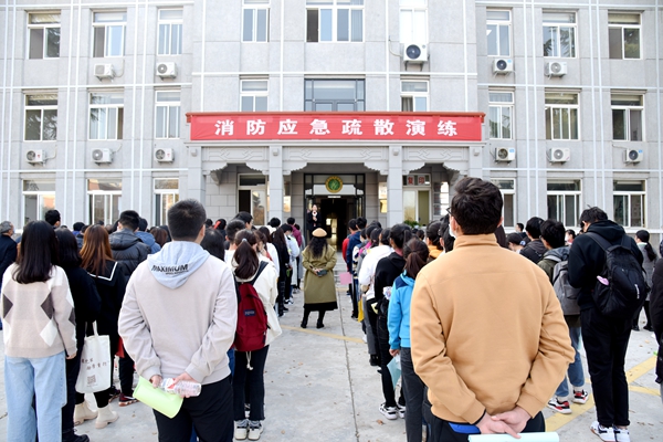 ffb15c75230a448688f9bfde670b6505.jpg 动员会现场.JPG