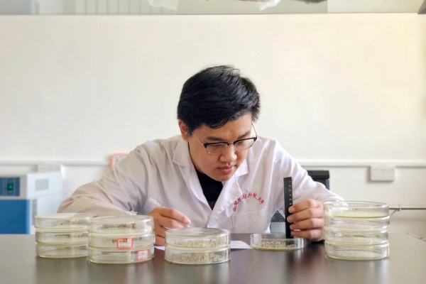 887fed1c61074d088465e64f055f4425.jpg 887fed1c61074d088465e64f055f4425.jpg